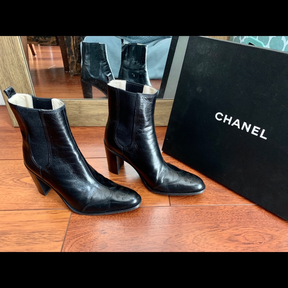 💯Authentic Chanel Boots